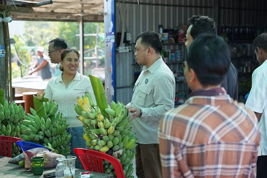 ឯកឧត្តមអ្នកឧកញ៉ា ម៉ម វណ្ណឌី ចុះពិនិត្យដីអតីតយុទ្ធជនសម្រាប់ចិញ្ចឹមជ្រូកកណ្តុរ - Image 5
