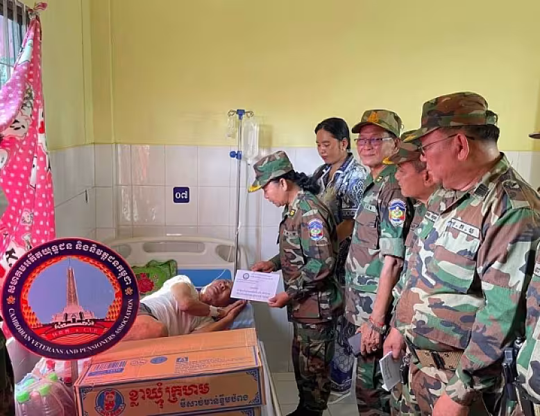 អ.ន.ក. ខេត្តកោះកុង នាំយកអំណោយជូនសមាជិកនិវត្តជន