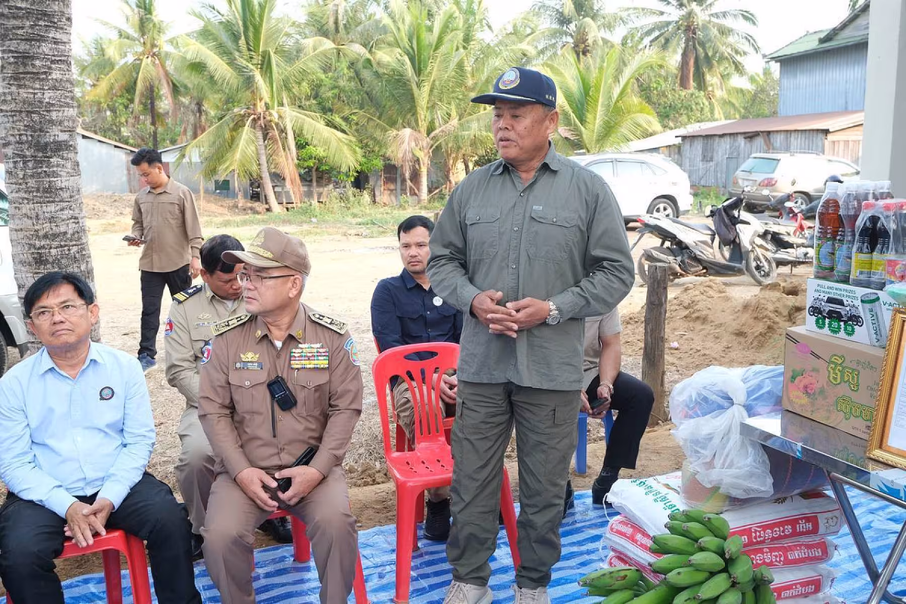 ឯកឧត្តម អ៊ុក ឃ្នួច អញ្ជើញប្រគល់ផ្ទះជូនអតីតយុទ្ធជន នៅខេត្តបាត់ដំបង