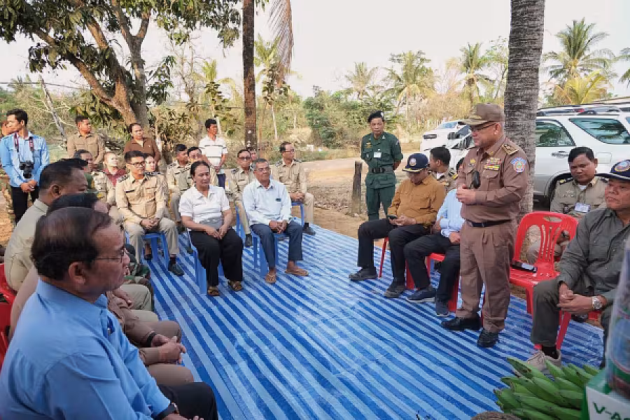 ឯកឧត្តម អ៊ុក ឃ្នួច អញ្ជើញប្រគល់ផ្ទះជូនអតីតយុទ្ធជន នៅខេត្តបាត់ដំបង - Image 2