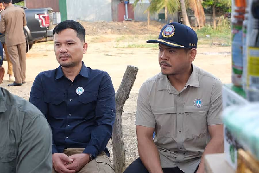 ឯកឧត្តម អ៊ុក ឃ្នួច អញ្ជើញប្រគល់ផ្ទះជូនអតីតយុទ្ធជន នៅខេត្តបាត់ដំបង - Image 4