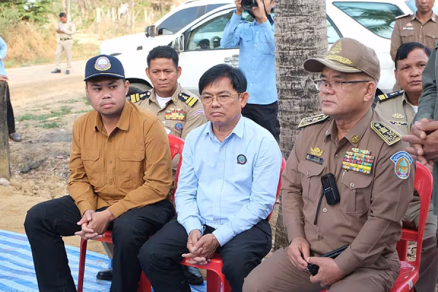 ឯកឧត្តម អ៊ុក ឃ្នួច អញ្ជើញប្រគល់ផ្ទះជូនអតីតយុទ្ធជន នៅខេត្តបាត់ដំបង - Image 5