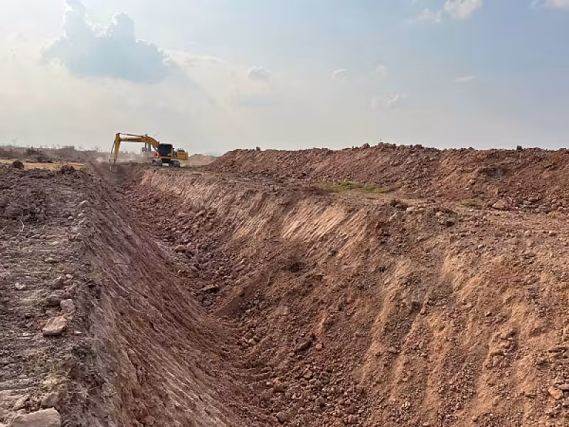 អ.ន.ក. ស្រុកគាស់ក្រឡ ចុះពិនិត្យការដ្ឋានជីកប្រឡាយនៅស្រុកគាស់ក្រឡ - Image 3