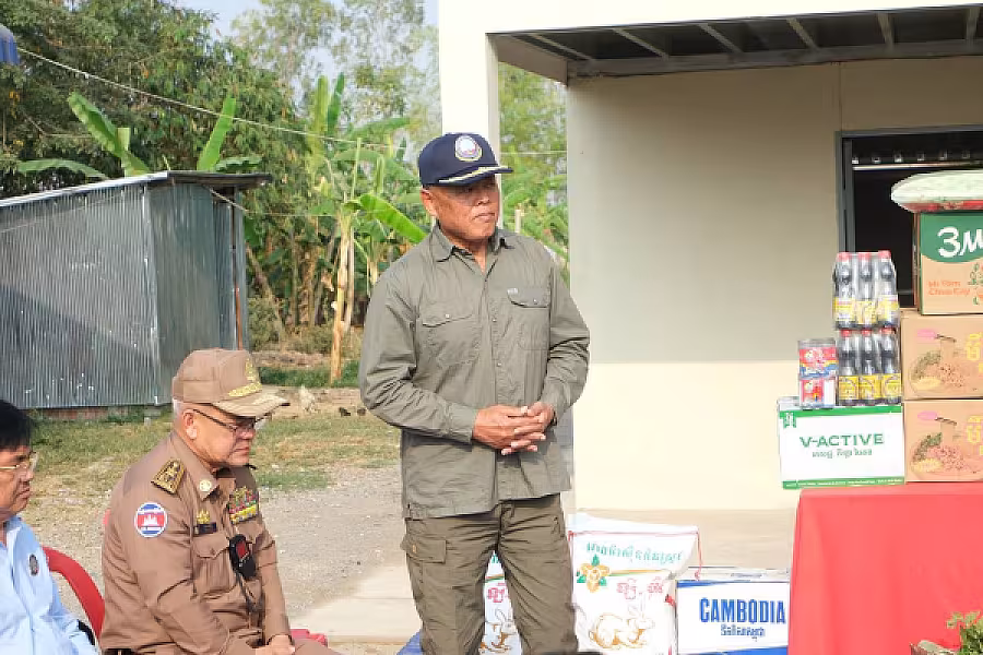 ឯកឧត្តម អ៊ុក ឃ្នួច អញ្ជើញប្រគល់ផ្ទះជូនយោធិន នៅខេត្តបាត់ដំបង