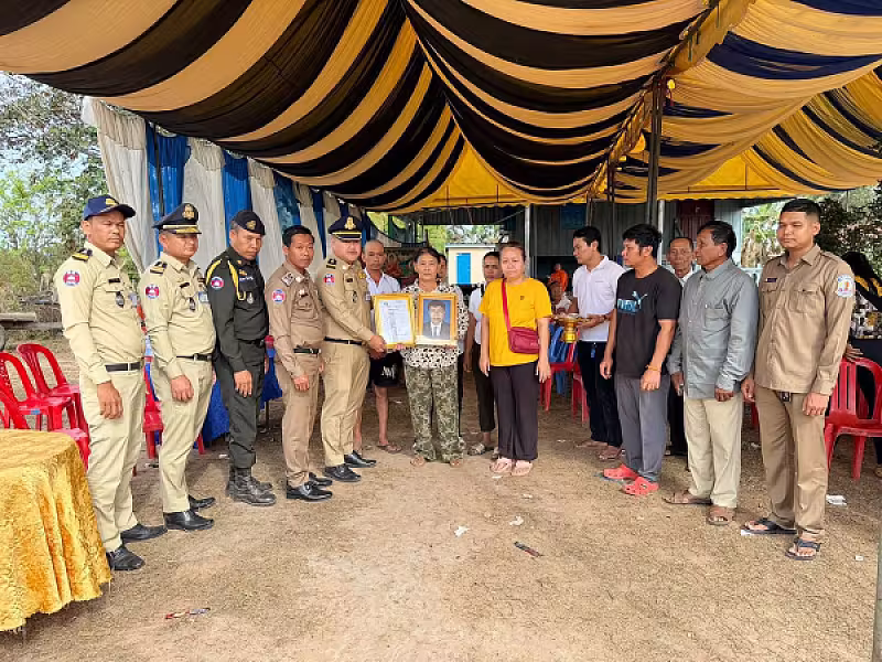 អ.ន.ក. ស្រុកគាស់ក្រឡ នាំយកថវិកាបេឡាមរណសង្គ្រោះជូនសមាជិក - Image 2