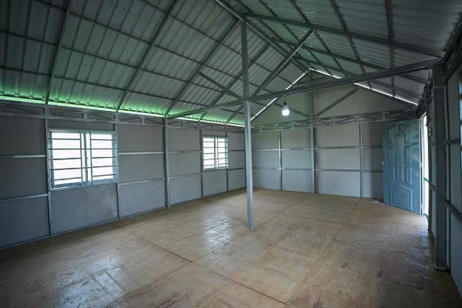 អ.ន.ក. ខេត្តស្វាយរៀង ដឹកនាំគ្រួសារអតីតយុទ្ធមិត្តឆ្នាំ១៩៧៨ ចំនួន ១២៦គ្រួសារពិនិត្យផ្ទះថ្មីនៅស្រុកកំពង់រោទិ៍មុនចូលរស់នៅ - Image 17