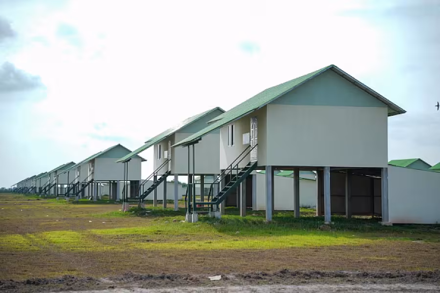 អ.ន.ក. ខេត្តស្វាយរៀង ដឹកនាំគ្រួសារអតីតយុទ្ធមិត្តឆ្នាំ១៩៧៨ ចំនួន ១២៦គ្រួសារពិនិត្យផ្ទះថ្មីនៅស្រុកកំពង់រោទិ៍មុនចូលរស់នៅ - Image 18