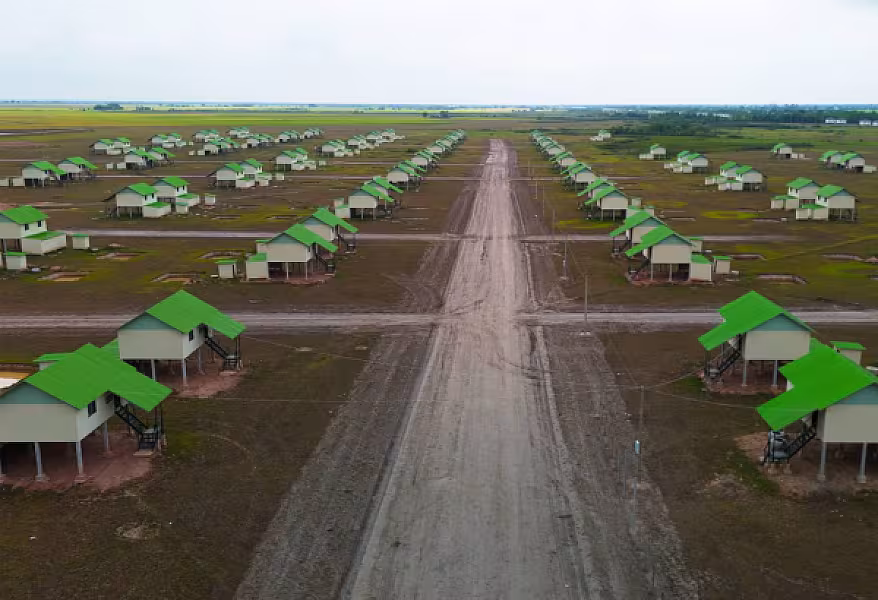 ទិដ្ឋភាពផ្ទះថ្មី ១២៦ខ្នងផ្ទះ ដែលជាអំណោយដ៏ថ្លៃថ្លារបស់សម្តេចតេជោ ហ៊ុន សែន និងសម្តេចកិត្តិព្រឹទ្ធបណ្ឌិត ប៊ុន រ៉ានីហ៊ុនសែន  - Image 3