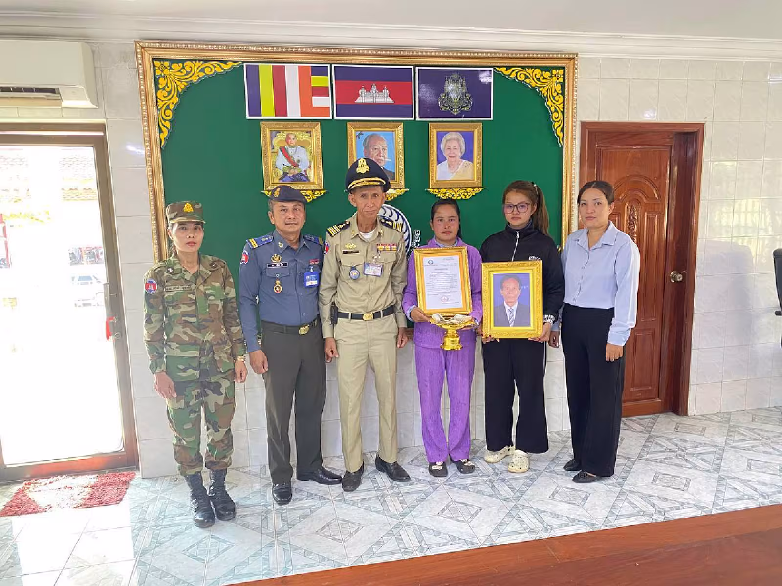 អ.ន.ក. ក្រុងបាត់ដំបង នាំយកថវិកាបេឡាមរណសង្គ្រោះជូនគ្រួសារសពជាសមាជិក