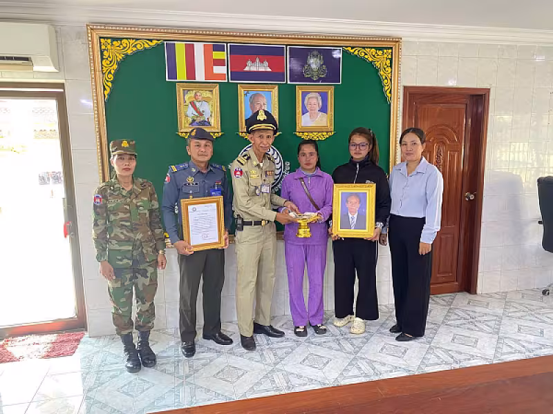 អ.ន.ក. ក្រុងបាត់ដំបង នាំយកថវិកាបេឡាមរណសង្គ្រោះជូនគ្រួសារសពជាសមាជិក - Image 2