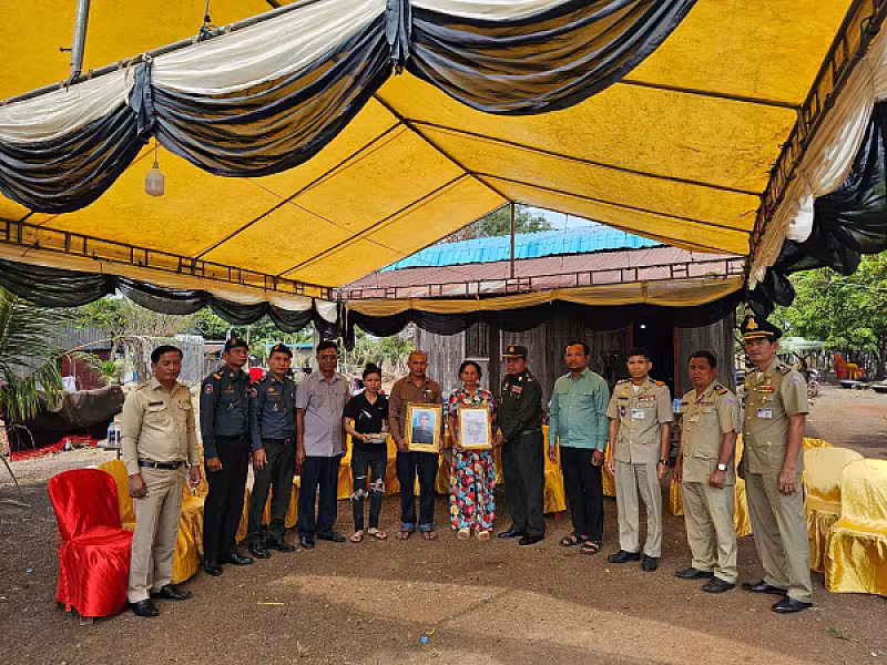 អ.ន.ក. ខេត្តរតនគិរី នាំយកថវិកាបេឡាមរណសង្គ្រោះជូនគ្រួសារសព - Image 3