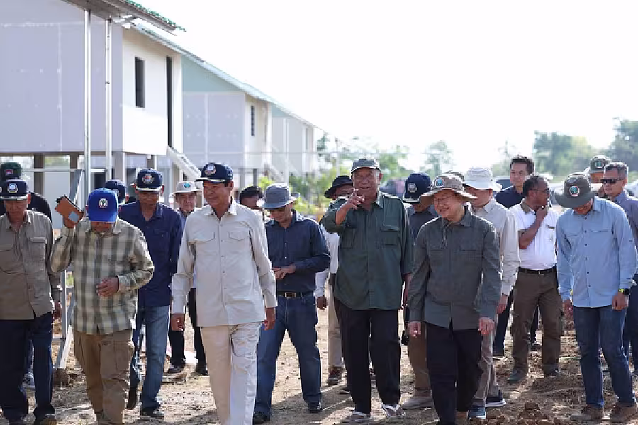 ឯកឧត្តម គន់ គីម ដឹកនាំប្រតិភូក្រសួងពាក់ព័ន្ធចុះពិនិត្យវឌ្ឍនភាពផ្ទះ និងហេដ្ឋារចនាសម្ព័ន្ធជូនអតីតយុទ្ធជន និងនិវត្តជន នៅខេត្តបន្ទាយមានជ័យ