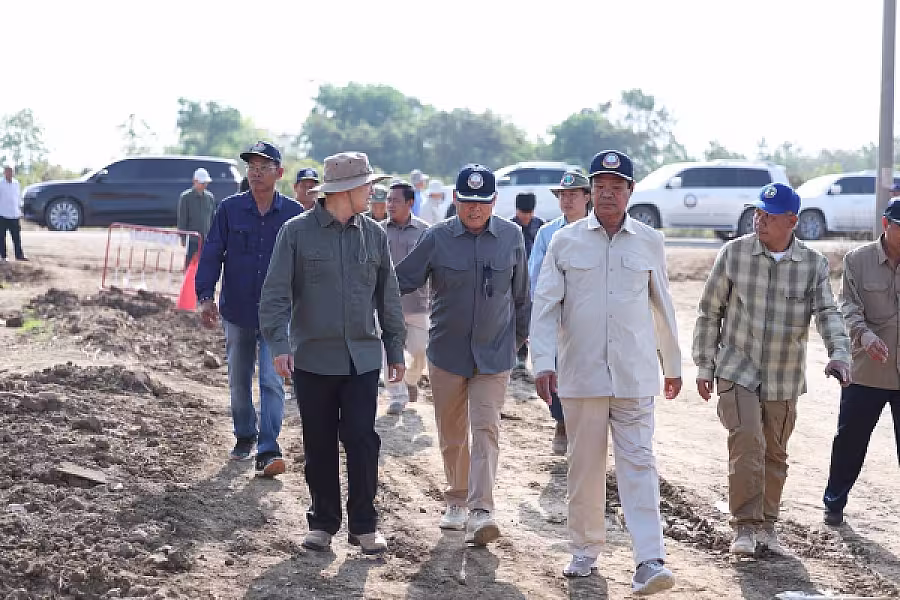 ឯកឧត្តម គន់ គីម ដឹកនាំប្រតិភូក្រសួងពាក់ព័ន្ធចុះពិនិត្យវឌ្ឍនភាពផ្ទះ និងហេដ្ឋារចនាសម្ព័ន្ធជូនអតីតយុទ្ធជន និងនិវត្តជន នៅខេត្តបន្ទាយមានជ័យ - Image 10