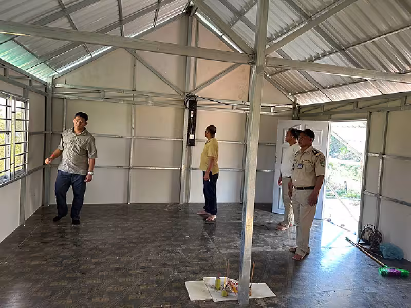 អ.ន.ក.ខេត្តបាត់ដំបង ចុះពិនិត្យផ្ទះសាងសង់រួចរាល់ជូនសមាជិក នៅស្រុកបាណន់ - Image 4