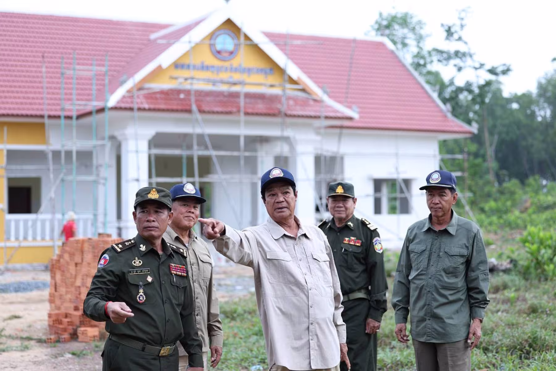 ឯកឧត្តម គន់ គីម អញ្ជើញពិនិត្យវឌ្ឍនភាពសាងសង់ទីស្នាក់ការសមាគមខេត្តព្រះសីហនុ