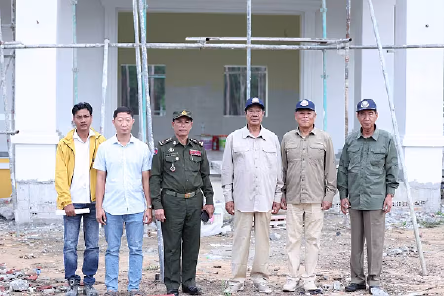 ឯកឧត្តម គន់ គីម អញ្ជើញពិនិត្យវឌ្ឍនភាពសាងសង់ទីស្នាក់ការសមាគមខេត្តព្រះសីហនុ - Image 8