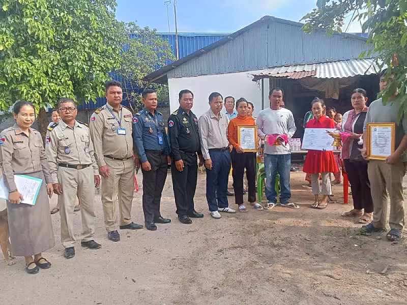 អ.ន.ក.ស្រុកបាទី នាំយកថវិកាបេឡាមរណសង្រ្គោះជូនគ្រួសារសមាជិក - Image 3