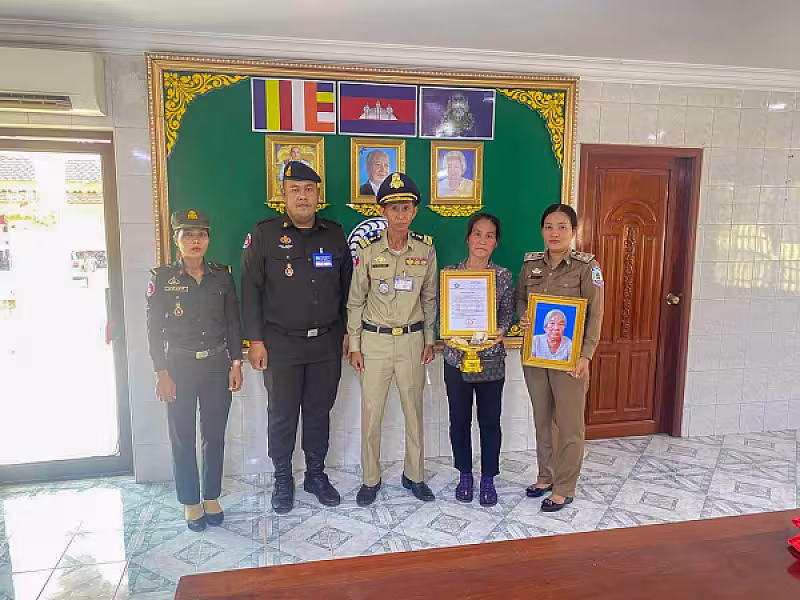 អ.ន.ក. ក្រុងបាត់ដំបង នាំយកថវិកាបេឡាមរណសង្គ្រោះជូនគ្រួសារសពជាសមាជិក - Image 3