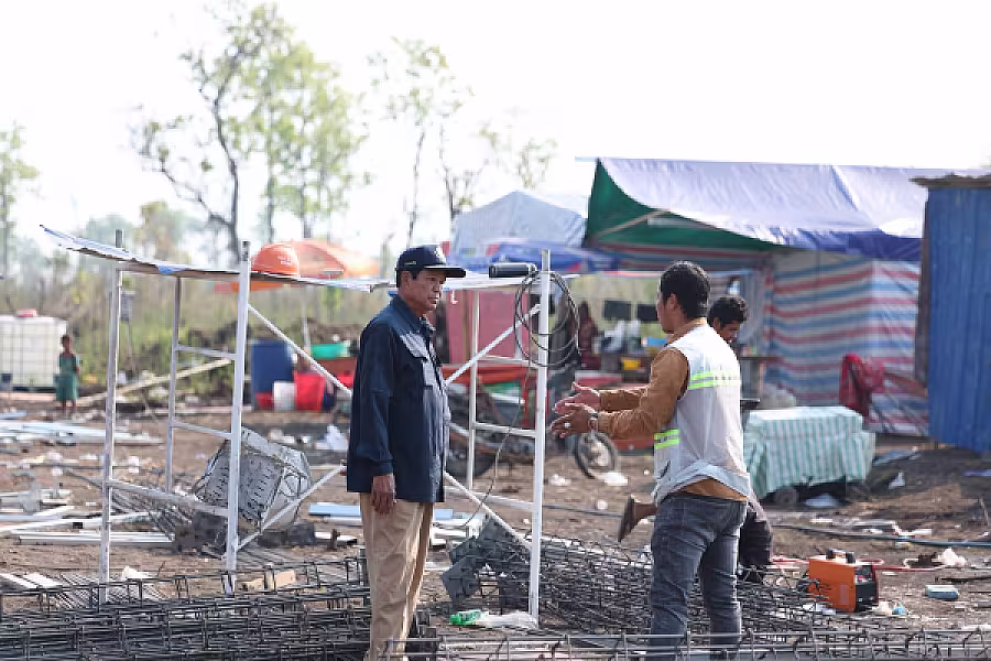 ឯកឧត្តម គន់ គីម អញ្ជើញចុះពិនិត្យវឌ្ឍនភាពសាងសង់ផ្ទះ និងការស្ថាបនាផ្លូវ នៅខេត្តព្រះវិហារ - Image 14