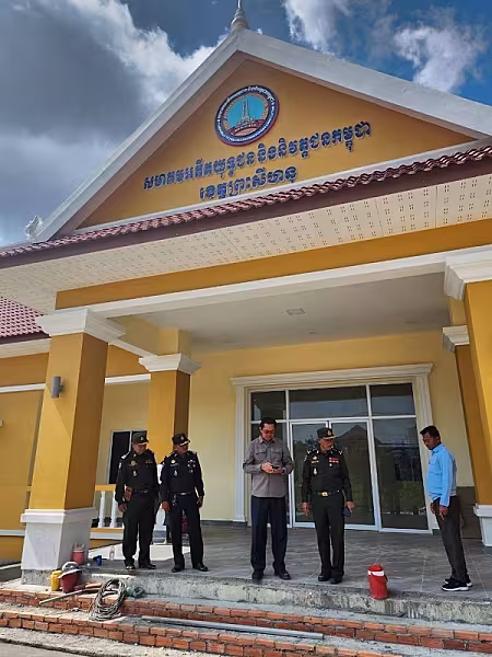 ប្រធាន អ.ន.ក. ខេត្តព្រសីហនុ ចុះពិនិត្យការសាងសង់ទីស្នាក់សមាគមខេត្ត - Image 6