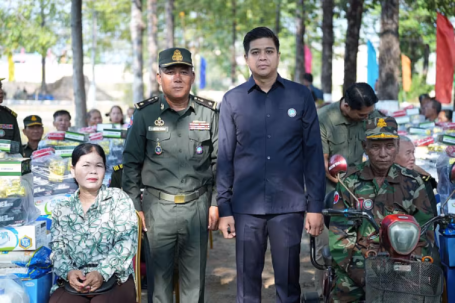 ឯកឧត្តម គីម សុផារុន នាំយកអំណោយជូនអតីតយុទ្ធជន និវត្តជន និងគ្រួសារពលីមរណៈ ៥០គ្រួសារក្នុងខេត្តកណ្ដាល  - Image 10