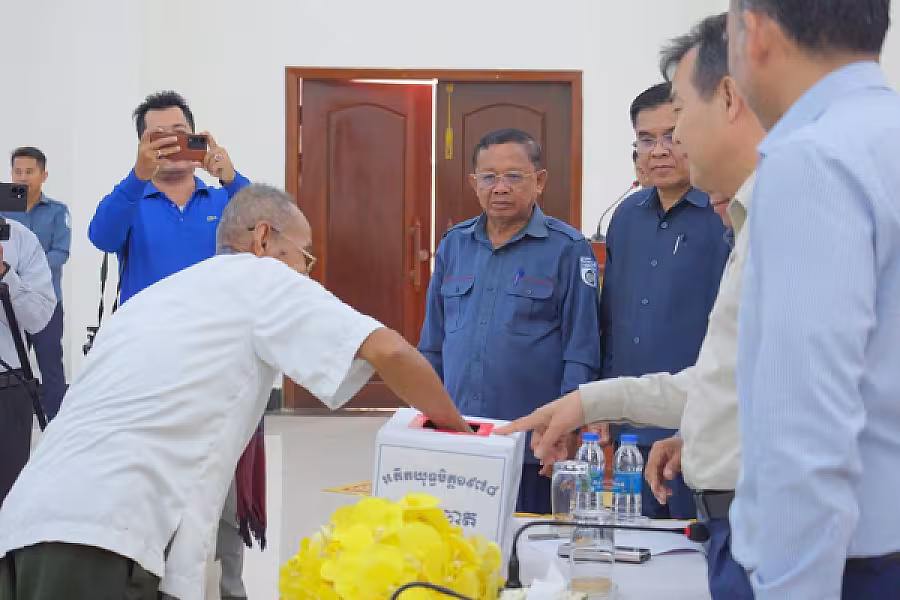 ក្រសួងរៀបចំដែនដីប្រារព្ធពិធីចាប់ឆ្នោតទទួលយកផ្ទះ និងដីឡូត៍លំនៅដ្ឋានជូនគណៈយុទ្ធមិត្តបម្រើកងទ័ពឆ្នាំ១៩៧៨ ចំនួន១២៦ខ្នងផ្ទះ - Image 6