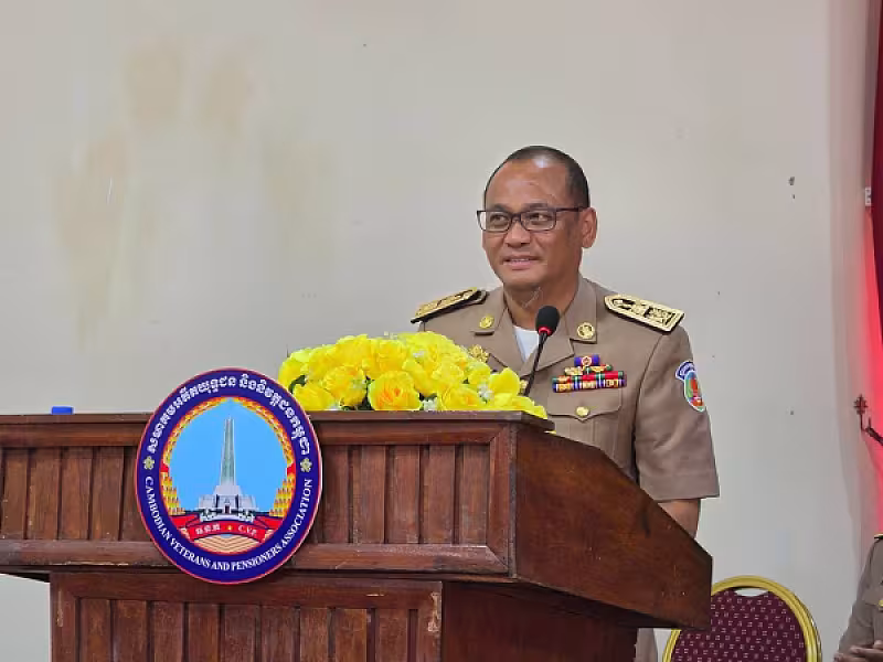 លោកជំទាវ កែ ច័ន្ទមុន្នី អញ្ជើញសំណេះសំណាល និងនាំយកអំណោយជូនអតីតយុទ្ធជន និងនិវត្តជន ខេត្តកំពង់ឆ្នាំង - Image 2