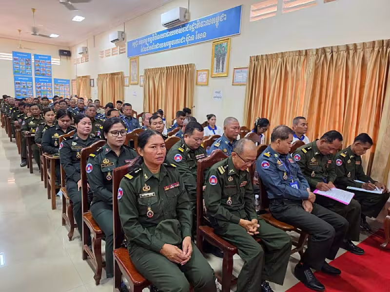 លោកជំទាវ កែ ច័ន្ទមុន្នី អញ្ជើញសំណេះសំណាល និងនាំយកអំណោយជូនអតីតយុទ្ធជន និងនិវត្តជន ខេត្តកំពង់ឆ្នាំង - Image 3