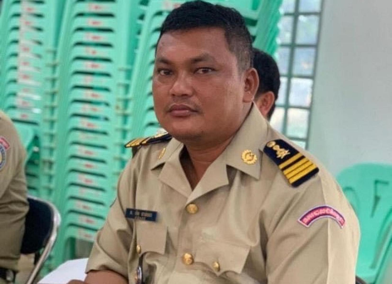 វរសេនីយ៍ត្រី រ៉េន ចាន់ណា នាយប៉ុស្តិនគរបាលរដ្ឋបាលទំនប់ធំ បាន​ចូល​រួម​ឧបត្ថម្ភ​ថវិកា​ចំនួន​ ៣០០០០រៀល​ ដេីម្បី​រៀបចំ​មហាសន្និបាត​វិសាមញ្ញ​តំណាង​សមាគម​អតីត​យុទ្ធ​ជន​កម្ពុជា​ទូទាំង​ប្រទេស