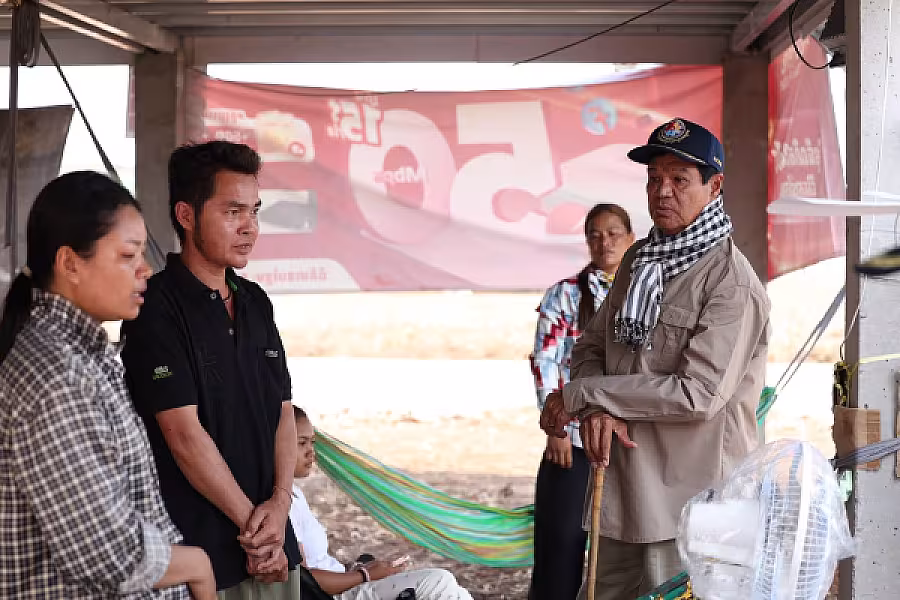 ឯកឧត្តម ទេសរដ្ឋមន្រ្តី គន់ គីម ចុះពិនិត្យផ្ទះភៀសសឹក បន្ទាប់ពីមានខ្យល់កន្រ្តាក់ ក្នុងខេត្តបន្ទាយមានជ័យ - Image 7