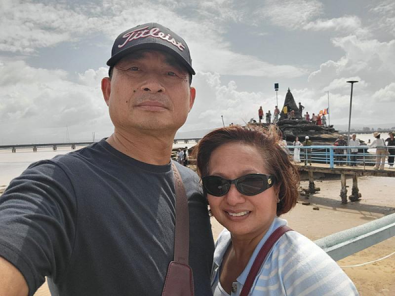 លោក ចាប ម៉ាលី និងលោកស្រី ជិន សោភ័ណ្ឌ ជាប្រជាពលរដ្ឋរស់នៅសហរដ្ឋអាម៉េរិក​​ បាន​ចូល​រួម​ឧបត្ថម្ភ​ថវិកា​ចំនួន​ 200ដុល្លារ​ ដេីម្បី​រៀបចំ​មហាសន្និបាត​វិសាមញ្ញ​តំណាង​សមាគម​អតីត​យុទ្ធ​ជន​កម្ពុជា​ទូទាំង​ប្រទេស​