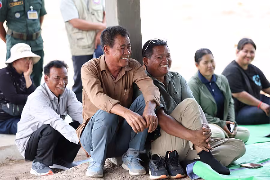 ឯកឧត្តម គន់ គីម ចុះពិនិត្យការតបណ្តាញទឹកស្អាតតាមខ្នងផ្ទះបណ្តោះអាសន្នរបស់អតីតយុទ្ធជនសម្រាប់ប្រជាពលរដ្ឋភៀសសឹក - Image 10