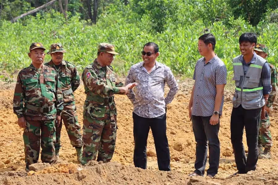 អ.ន.ក.ខេត្តព្រះសីហនុ ដឹកនាំក្រុមការងាររៀបចំសោភ័ណភាពជុំវិញទីស្នាក់ការថ្មី