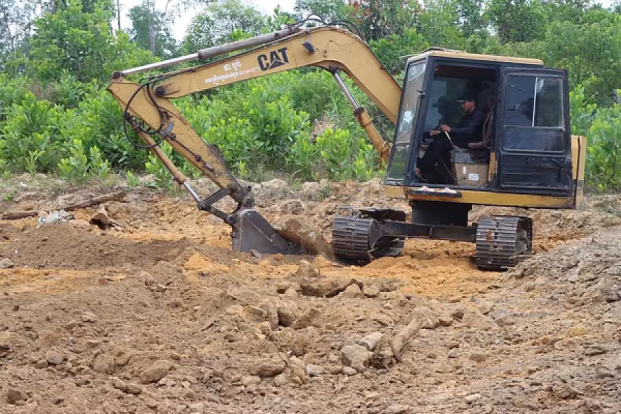 អ.ន.ក.ខេត្តព្រះសីហនុ ដឹកនាំក្រុមការងាររៀបចំសោភ័ណភាពជុំវិញទីស្នាក់ការថ្មី - Image 3