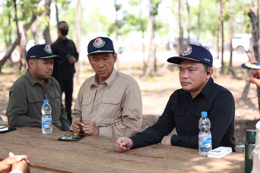 ឯកឧត្តម គន់ គីម អញ្ជើញចុះពិនិត្យការងារសាងសង់ផ្ទះ និងជួបពលរដ្ឋភៀសសឹកស្នាក់នៅផ្ទះបណ្តោះអាសន្នរបស់សមាគមអតីតយុទ្ធជន និងនិវត្តជនកម្ពុជា - Image 7