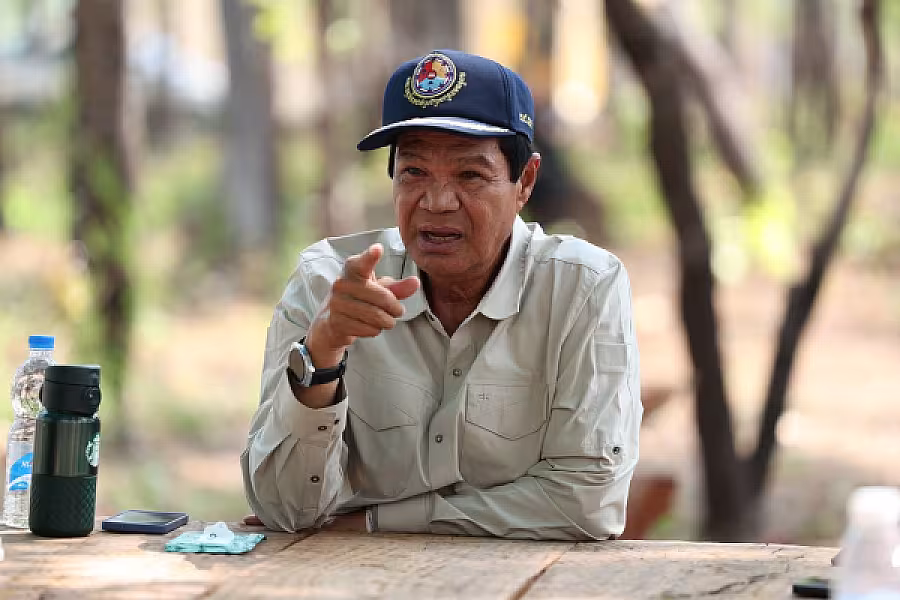 ឯកឧត្តម គន់ គីម អញ្ជើញចុះពិនិត្យការងារសាងសង់ផ្ទះ និងជួបពលរដ្ឋភៀសសឹកស្នាក់នៅផ្ទះបណ្តោះអាសន្នរបស់សមាគមអតីតយុទ្ធជន និងនិវត្តជនកម្ពុជា - Image 9
