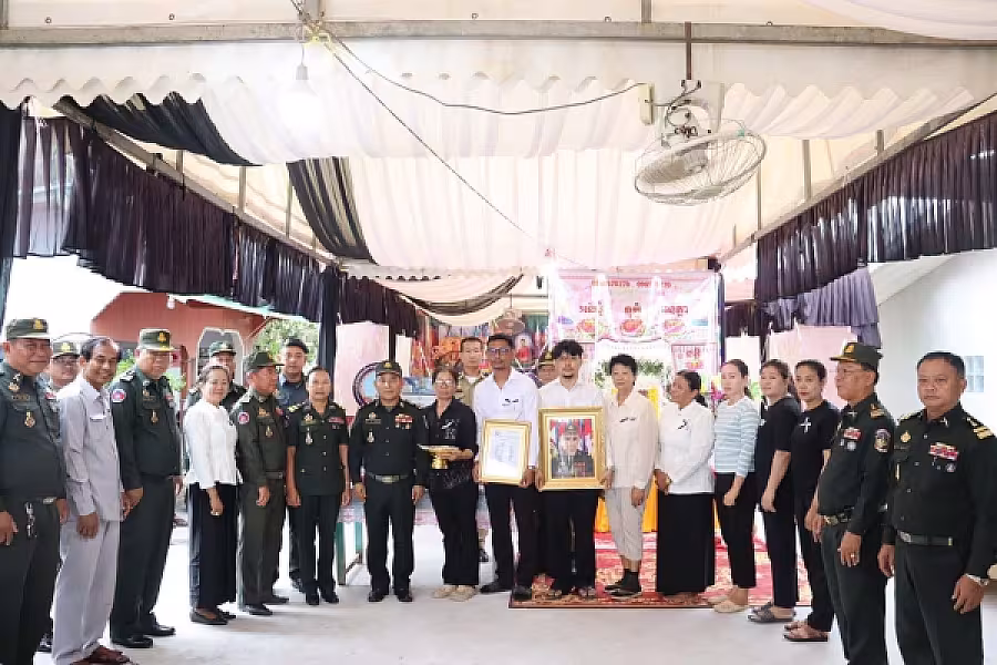 អ.ន.ក. ខេត្តកោះកុង នាំយកថវិកាបេឡាមរណសង្គ្រោះប្រគល់ជូនគ្រួសារសពជាសមាជិក - Image 4