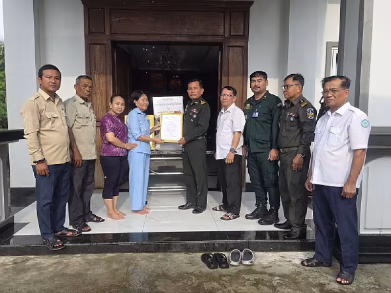 អ.ន.ក.ខេត្តព្រះសីហនុ នាំយកថវិកាបេឡាមរណសង្គ្រោះជូនគ្រួសារសពជាសមាជិក