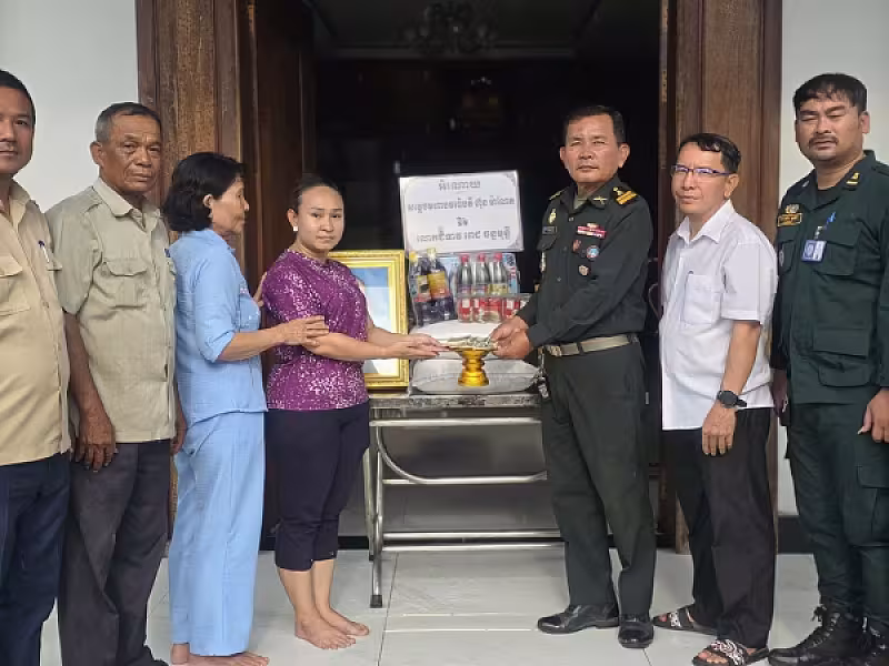 អ.ន.ក.ខេត្តព្រះសីហនុ នាំយកថវិកាបេឡាមរណសង្គ្រោះជូនគ្រួសារសពជាសមាជិក - Image 3