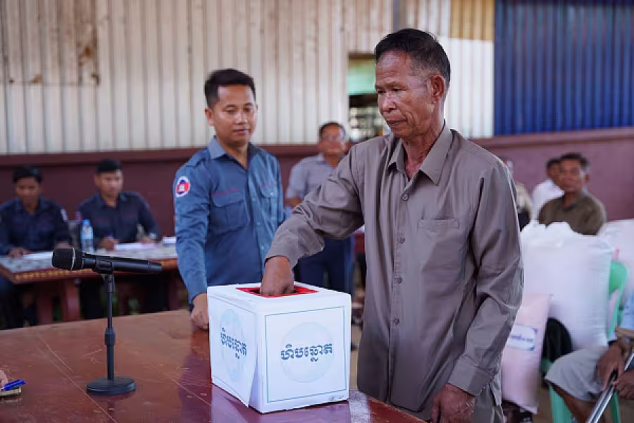 អតីតយុទ្ធជន២២គ្រួសារនៅខេត្តព្រៃវែងទទួលបានអំណោយផ្ទះថ្មីក្នុងភូមិសាស្រ្តខេត្តស្វាយរៀង - Image 4