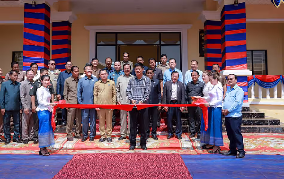 ឯកឧត្តម គន់ គីម អញ្ជើញជាអធិបតីក្នុងពិធីសម្ពោធដាក់ឲ្យប្រើប្រាស់ទីស្នាក់ការសមាគម អ.ន.ក.ខេត្តរតនគិរី - Image 6