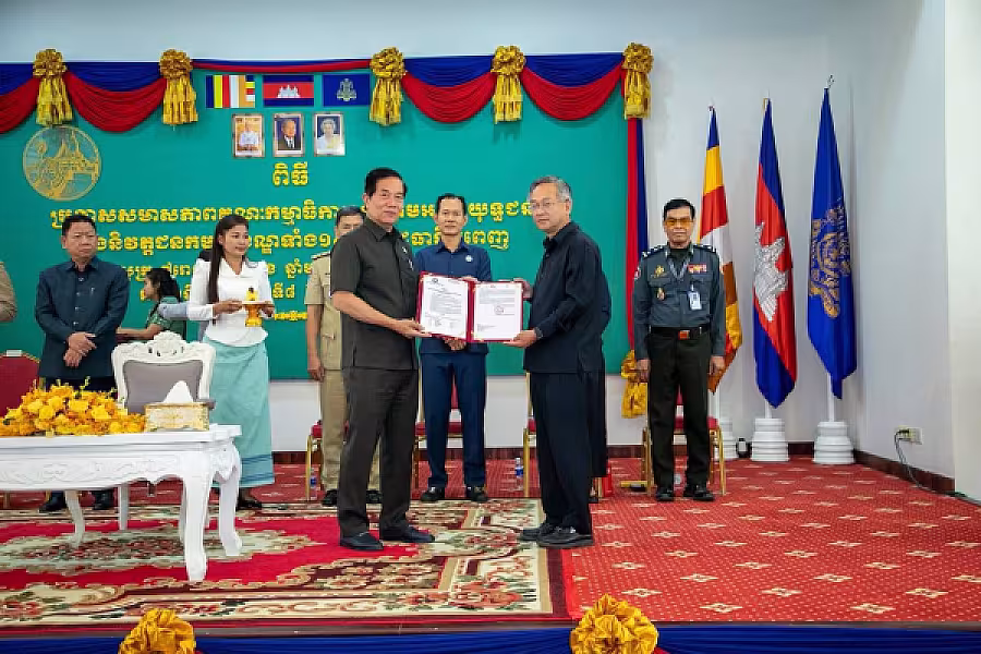 ឯកឧត្តម ឃួង ស្រេង អញ្ជើញជាអធិបតីពិធីប្រកាសសមាសភាព អ.ន.ក.ខណ្ឌទាំង១៤នៃរាជធានីភ្នំពេញ - Image 19