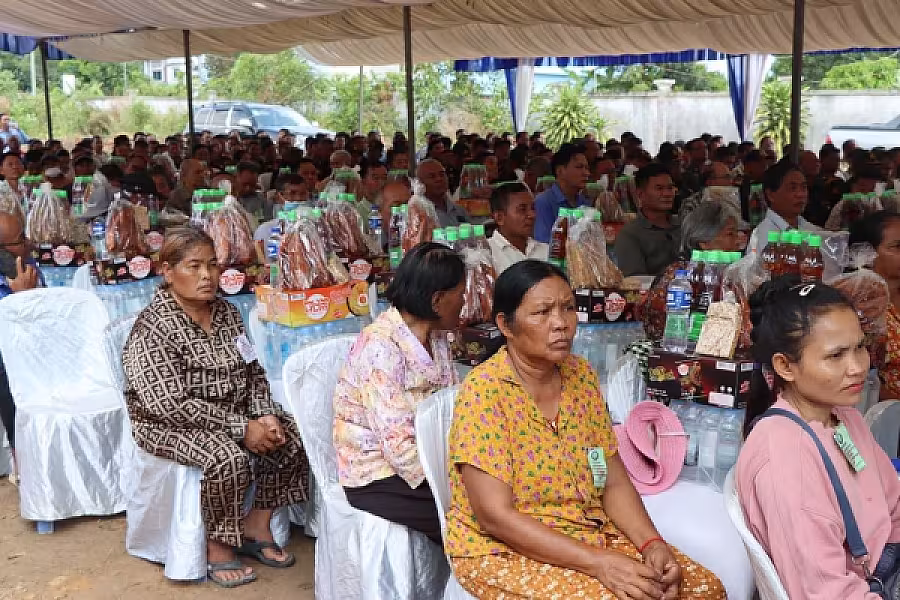ឯកឧត្តម សាយ សំអាល់ អញ្ជើញសម្ពោធស្នាក់ការ សមាគមអតីតយុទ្ធជន និងនិវត្តជនកម្ពុជា ខេត្តព្រះស៊ីហនុ - Image 10