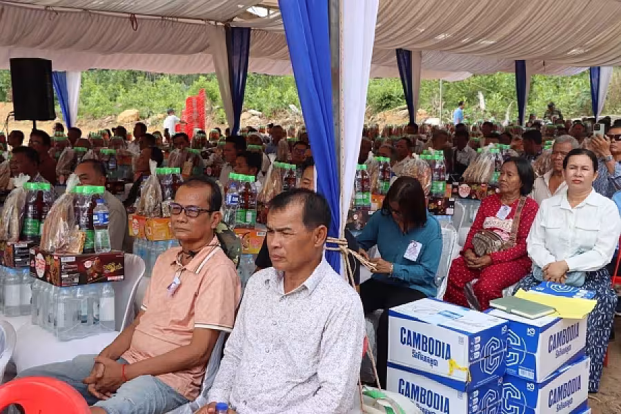 ឯកឧត្តម សាយ សំអាល់ អញ្ជើញសម្ពោធស្នាក់ការ សមាគមអតីតយុទ្ធជន និងនិវត្តជនកម្ពុជា ខេត្តព្រះស៊ីហនុ - Image 11