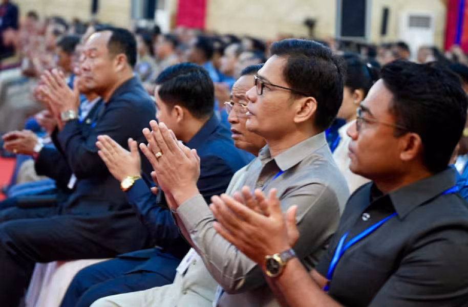 សម្តេចតេជោ ហ៊ុន សែន អញ្ជើញសំណេះសំណាលជាមួយក្រុមប្រឹក្សាខេត្ត ក្រុង ស្រុក ឃុំ សង្កាត់ និងថ្នាក់ដឹកនាំមន្ទីរ អង្គភាពនានាជុំវិញខេត្តកំពត-កែប - Image 9