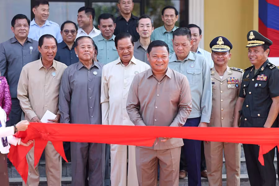 ឯកឧត្តម គន់ គីម អញ្ជើញជាអធិបតីក្នុងពិធីសម្ពោធអគារទីស្នាក់សមាគមអតីតយុទ្ធជន និងនិវត្តជនកម្ពុជា ខេត្តត្បូងឃ្មុំ - Image 3