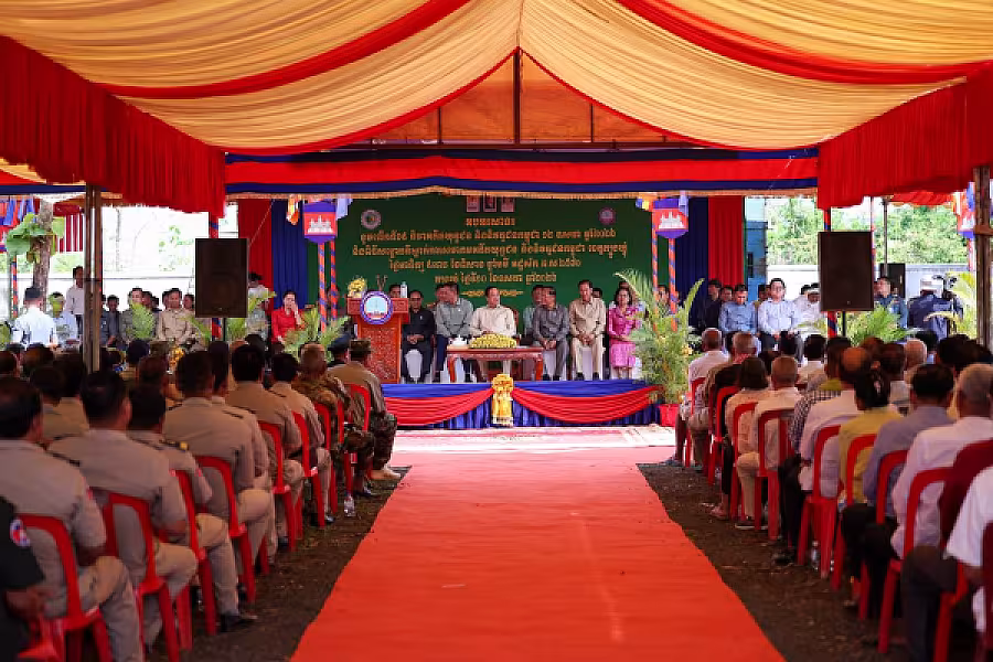ឯកឧត្តម គន់ គីម អញ្ជើញជាអធិបតីក្នុងពិធីសម្ពោធអគារទីស្នាក់សមាគមអតីតយុទ្ធជន និងនិវត្តជនកម្ពុជា ខេត្តត្បូងឃ្មុំ - Image 17