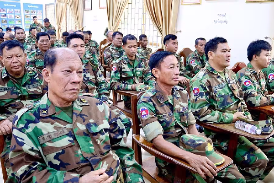 ឯកឧត្តម ឆាយ ឫទ្ធិសែន អញ្ជើញសំណេះសំណាលជាមួយអតីតយុទ្ធជន និវត្តជន នាយទាហាន និងទាហាន នៅខេត្តកំពង់ឆ្នាំង - Image 7