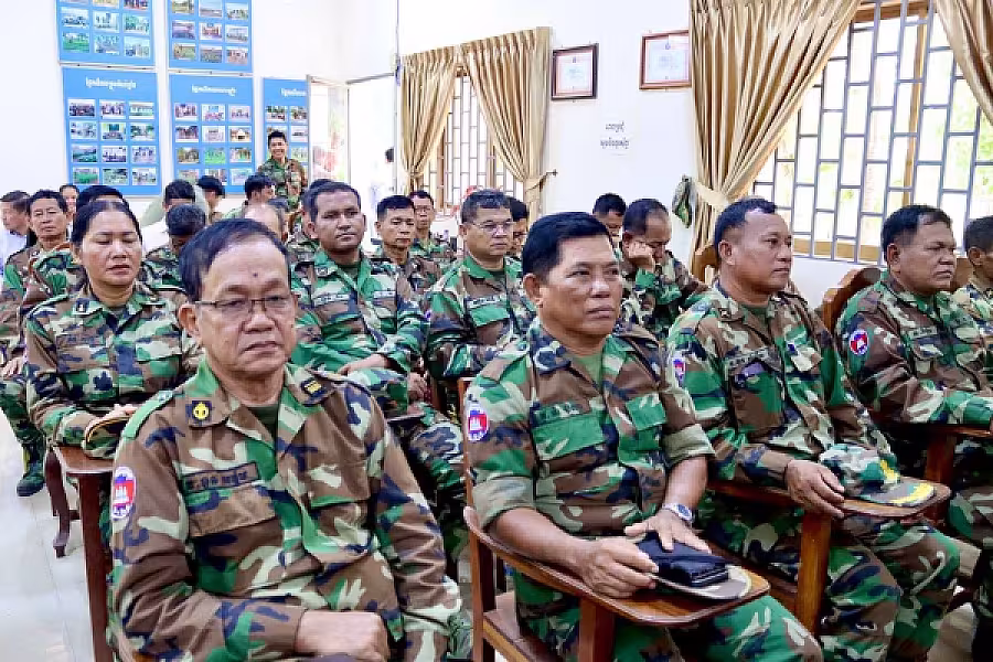 ឯកឧត្តម ឆាយ ឫទ្ធិសែន អញ្ជើញសំណេះសំណាលជាមួយអតីតយុទ្ធជន និវត្តជន នាយទាហាន និងទាហាន នៅខេត្តកំពង់ឆ្នាំង - Image 8