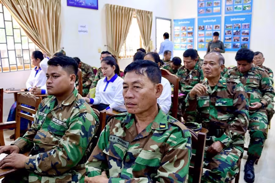 ឯកឧត្តម ឆាយ ឫទ្ធិសែន អញ្ជើញសំណេះសំណាលជាមួយអតីតយុទ្ធជន និវត្តជន នាយទាហាន និងទាហាន នៅខេត្តកំពង់ឆ្នាំង - Image 9